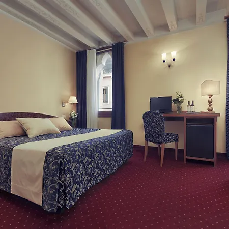 卡迪坎普酒店 招待所