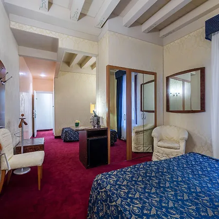 Ca' Del Campo Pensión 4*