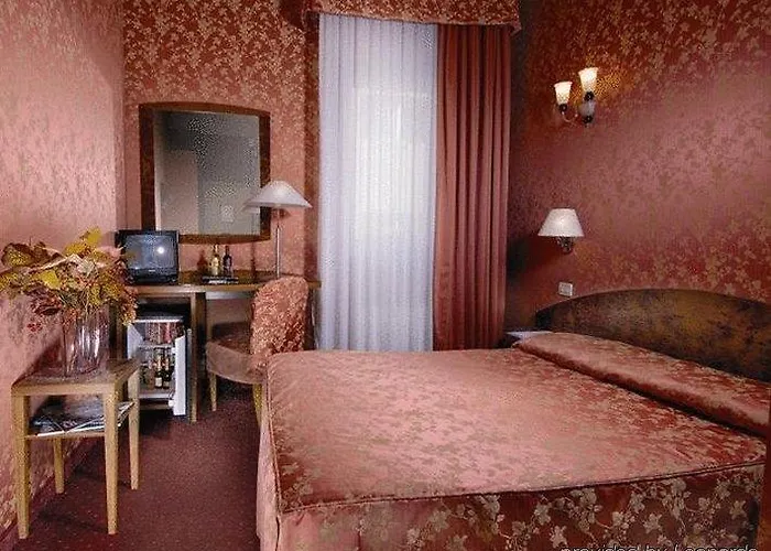 Ca' Del Campo Pensión 4*