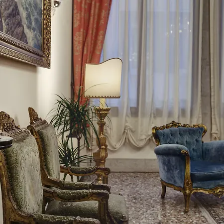 卡迪坎普酒店 招待所 4*